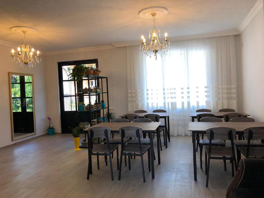 Posezení v ubytování Hotel CHARLI