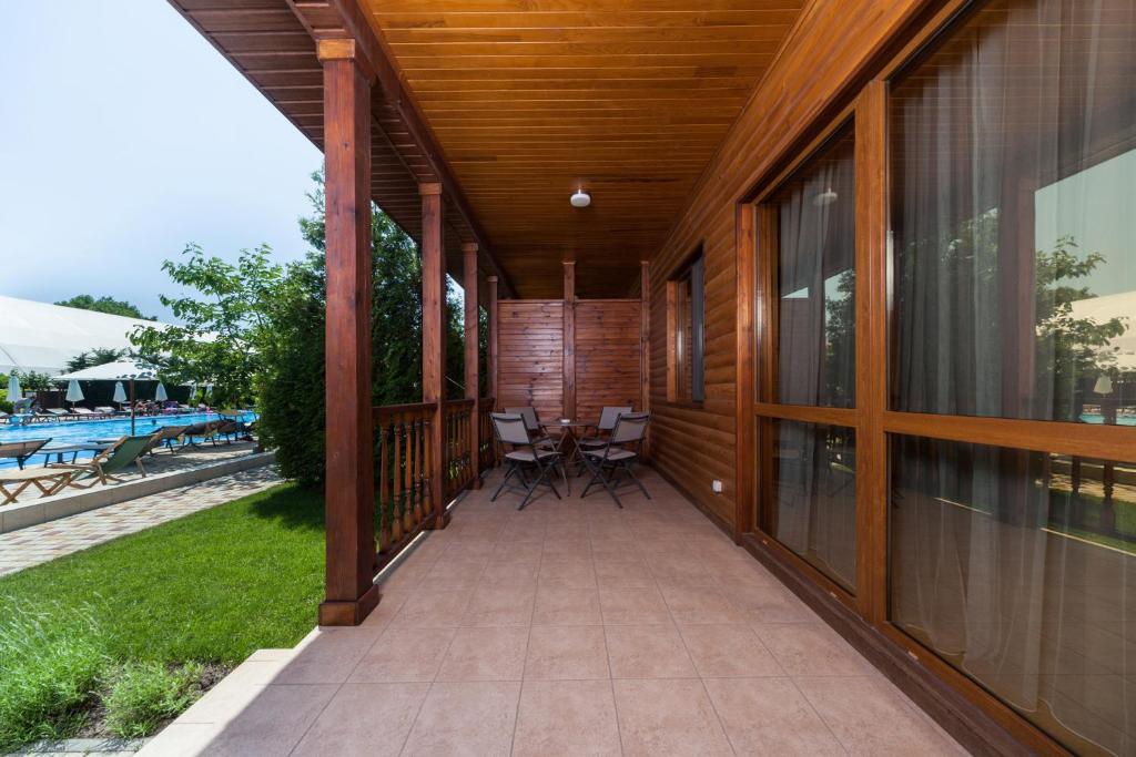 Kompleks Otdykha Elki-Palki - Deluxe Cottage