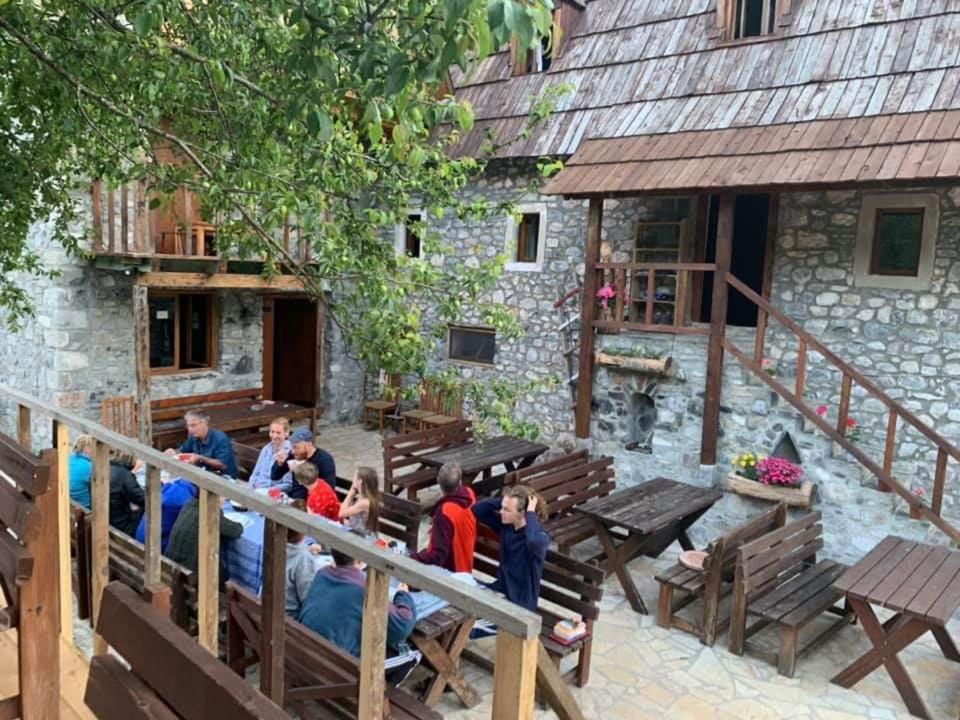 Hosté ubytování Shpella Guesthouse Theth