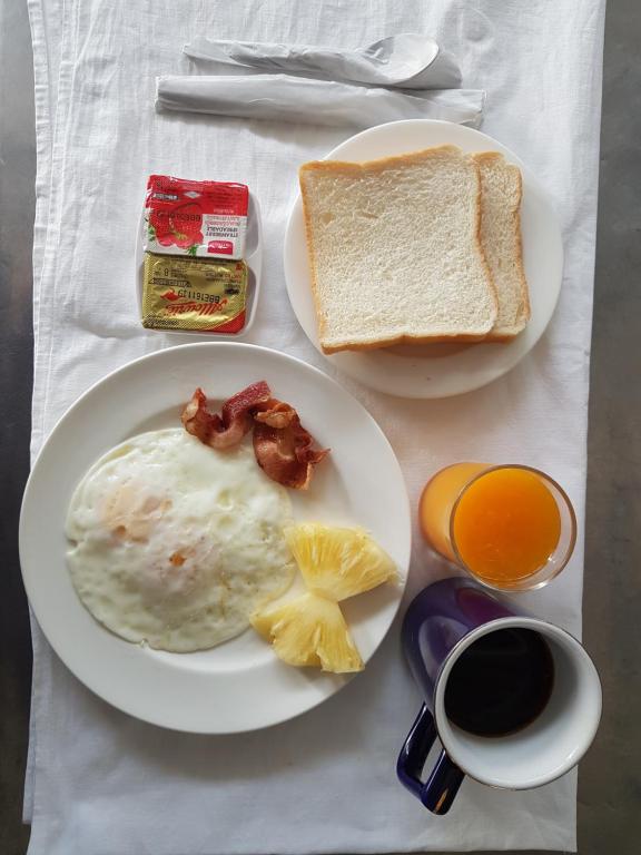 Jídlo v hotelu nebo okolí
