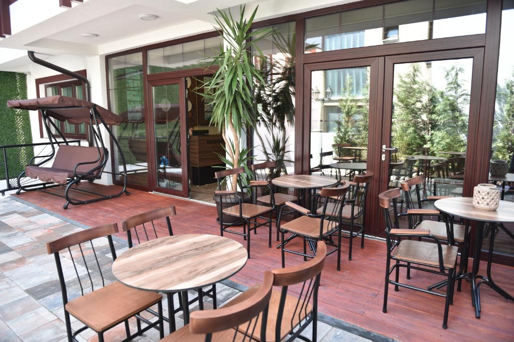 Restaurace v ubytování Prior Hotel