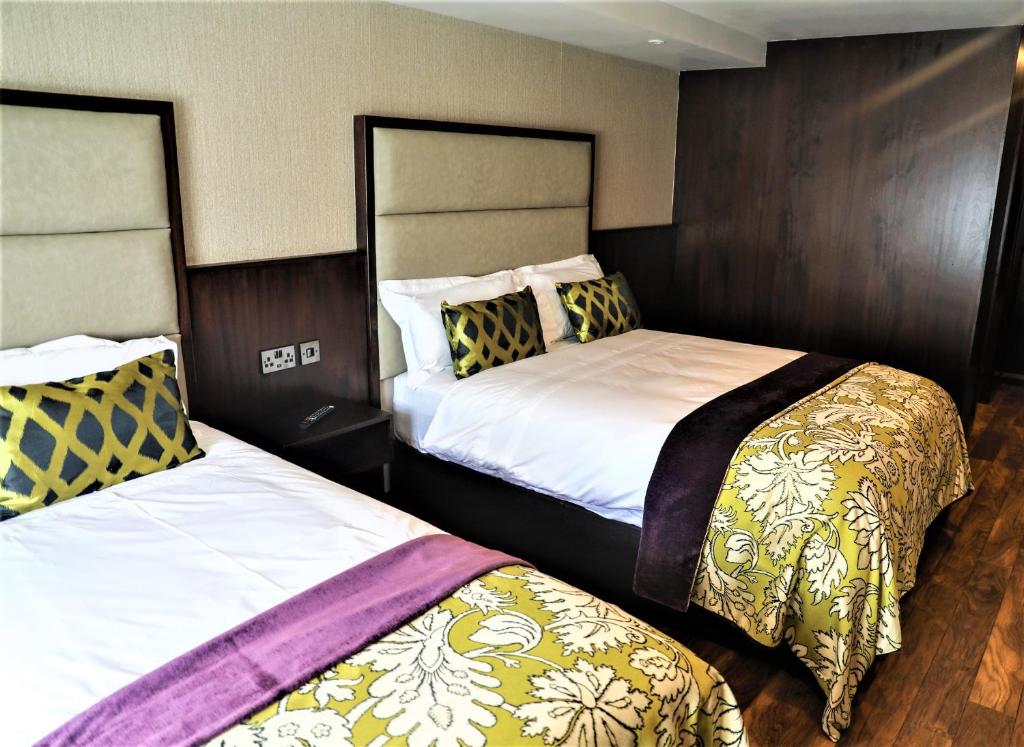 The Lansdowne Hotel - 