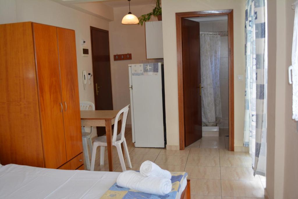 Kuchyň nebo kuchyňský kout v ubytování GLIKERIA ROOMS
