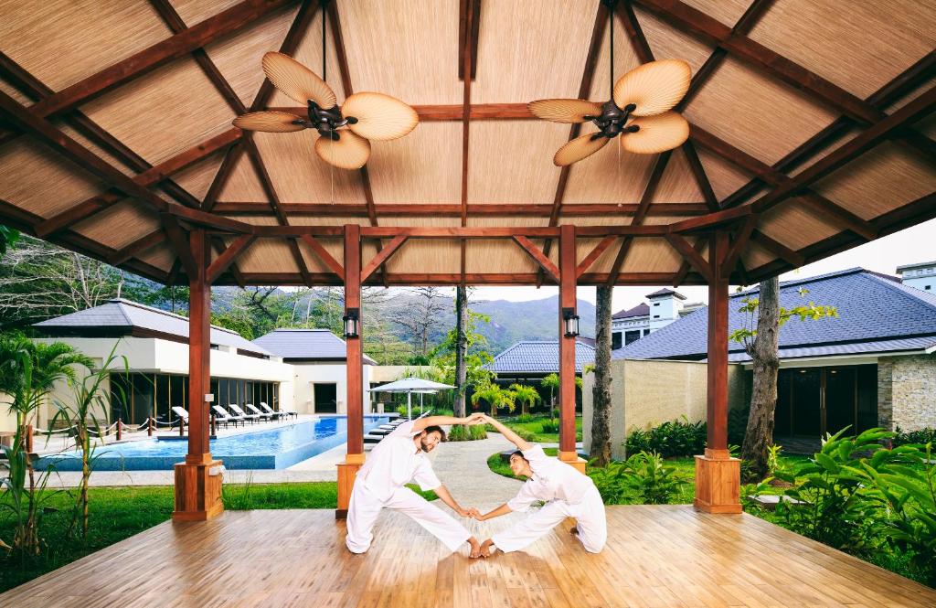 Bazén v ubytování Savoy Seychelles Resort & Spa nebo v jeho okolí