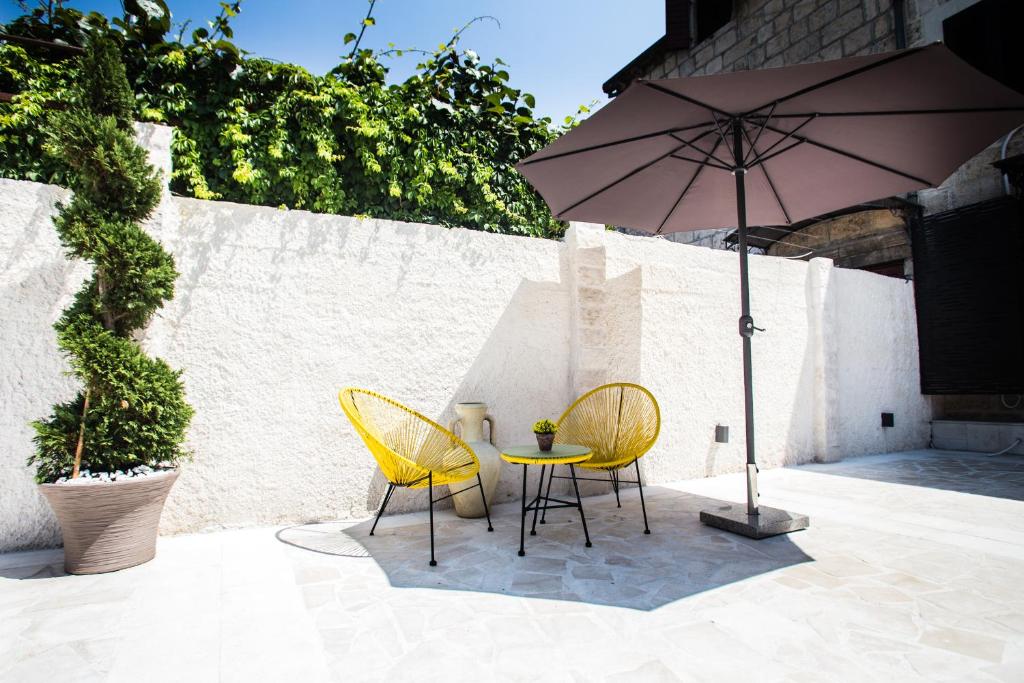 Patio tai muu ulkotila majoituspaikassa Hotel Sara