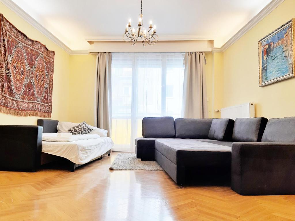 Posedenie v ubytovaní Gold Rose Apartment with 3 rooms