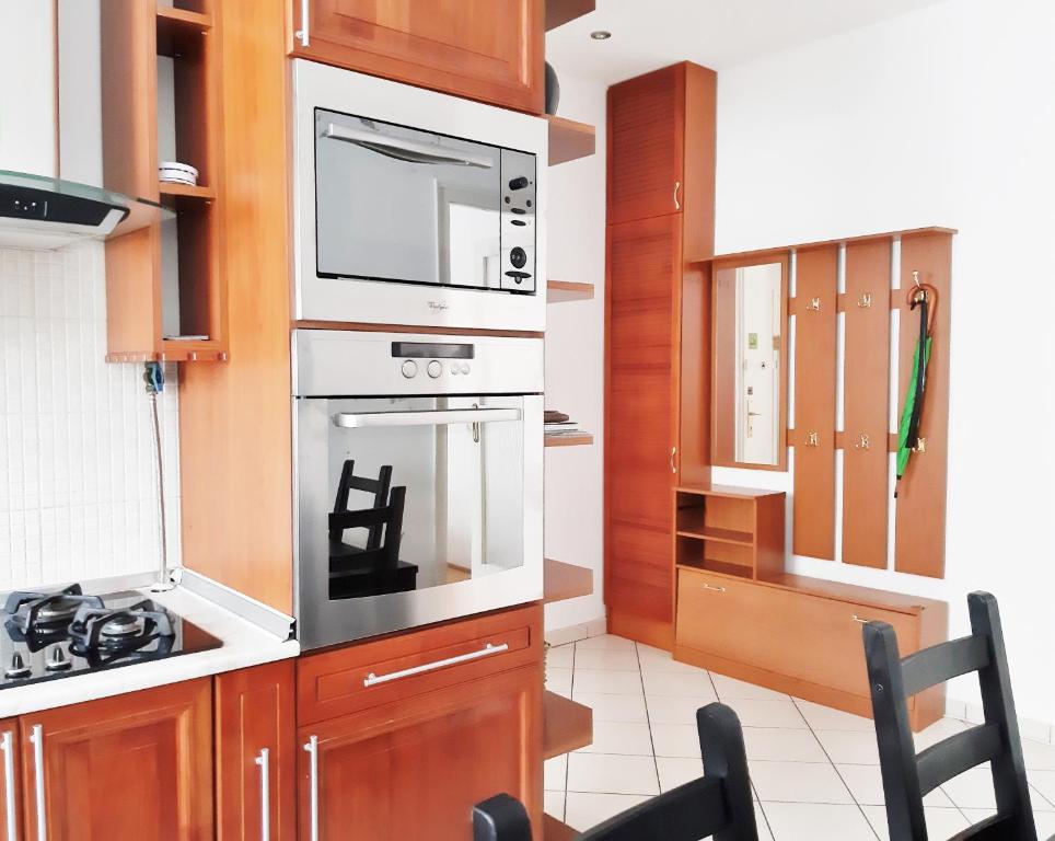 Kuchyňa alebo kuchynka v ubytovaní Gold Rose Apartment with 3 rooms