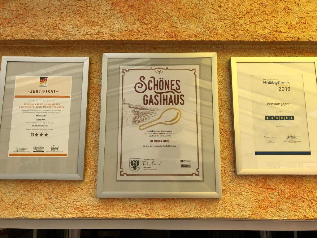 Certifikát, hodnocení, plakát nebo jiný dokument vystavený v ubytování PENSION JÄGER - der Geheimtipp am Europa-Park