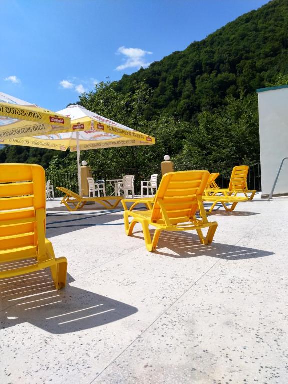 Nespecifikovaný výhled na hory nebo výhled na hory při pohledu z hotelu