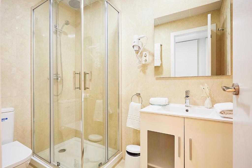 Koupelna v ubytování LEEWAYS LOFT IV in GRAN VÍA