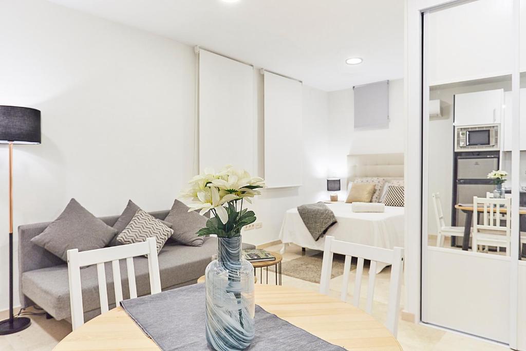 Kuchyň nebo kuchyňský kout v ubytování LEEWAYS LOFT IV in GRAN VÍA