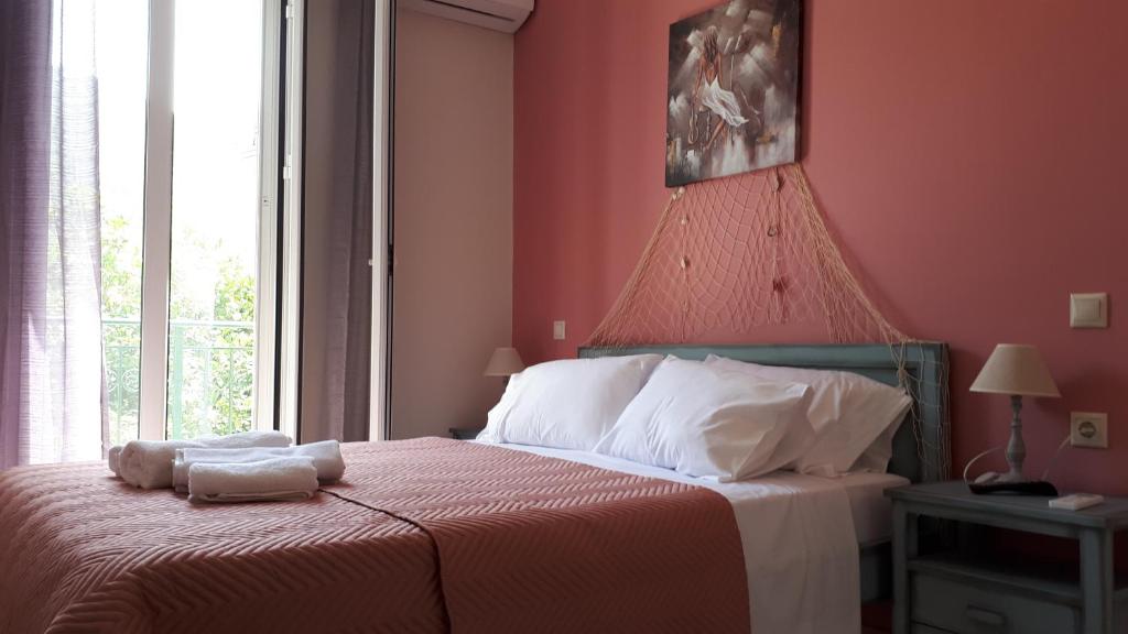 A bed or beds in a room at Nicol's Casetta