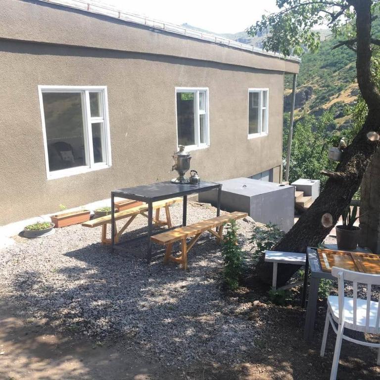 Fotografie z fotogalerie ubytování NNN Guest House v destinaci Goris