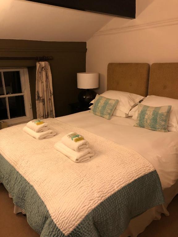 Queens Arms Litton - Standard Double Room