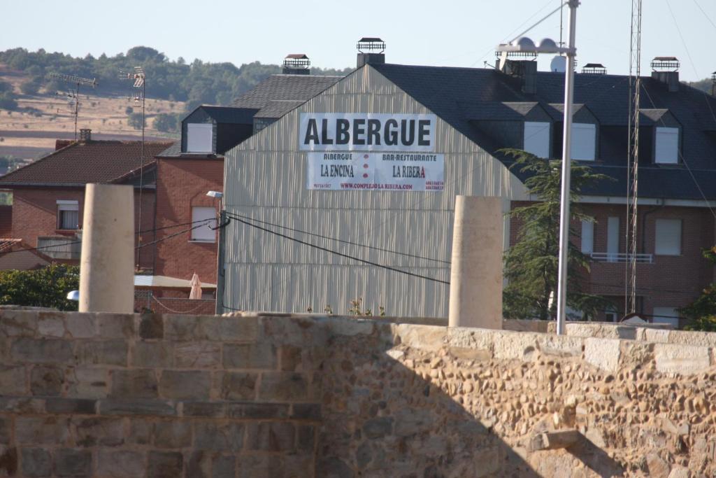 Fotografia z galérie ubytovania Albergue La Encina v destinácii Hospital de Órbigo