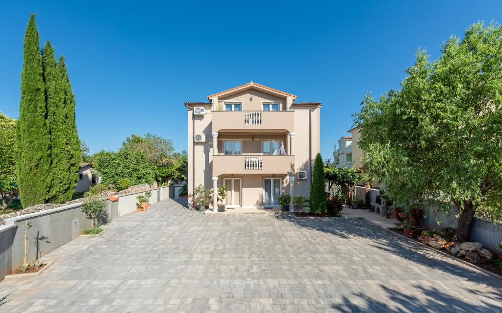 Apartments Ankica