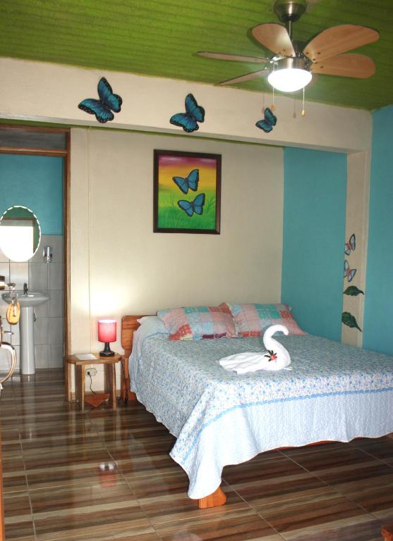 Cabinas Cascada Rio Celeste - Error