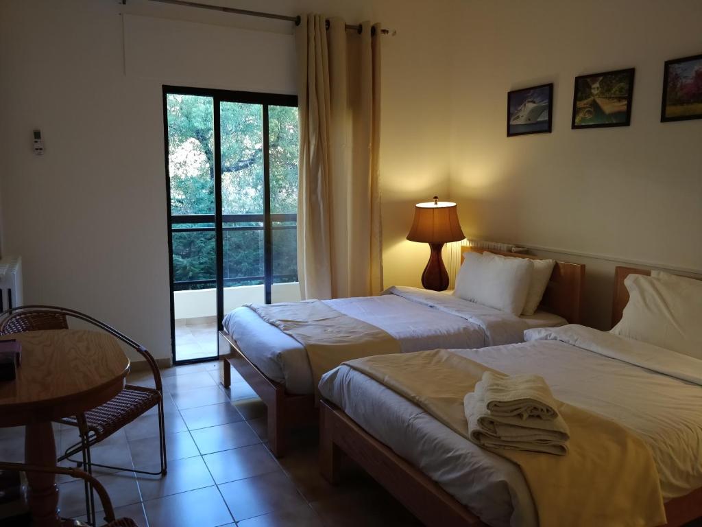 Master's Hotel - Ehden - Standaard Twin Room