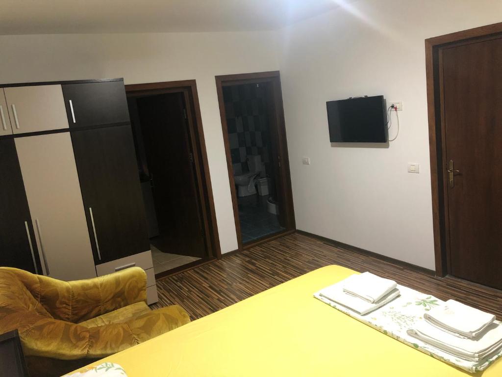 TV a/nebo společenská místnost v ubytování Casa Bozianu