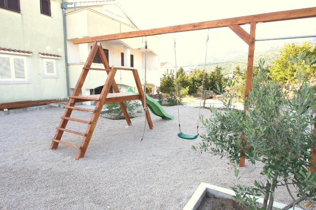 Herní místnost nebo prostor pro děti v ubytování Paklenica Sport Apartments