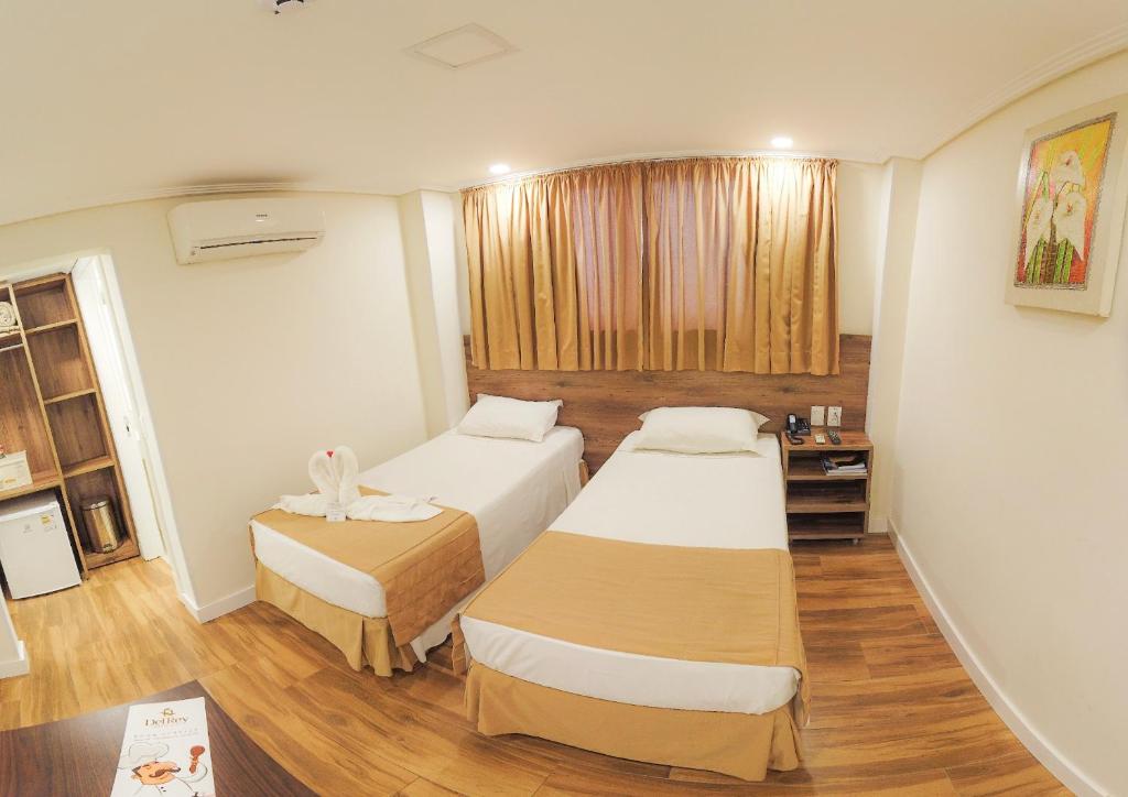  Del Rey Quality Hotel