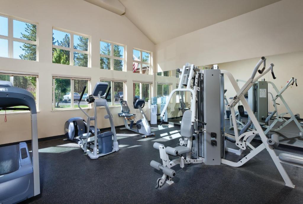Fitness centrum a/nebo fitness zařízení v ubytování WorldMark South Shore