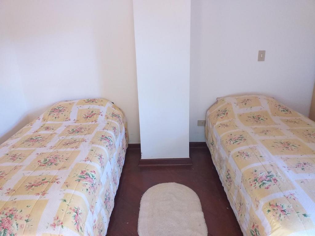  Casa charmosa e aconchegante em condomínio