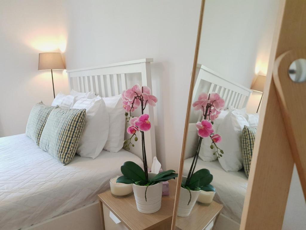 Posteľ alebo postele v izbe v ubytovaní Spacious 110m2 2bedrooms 2bathrooms Center Athens
