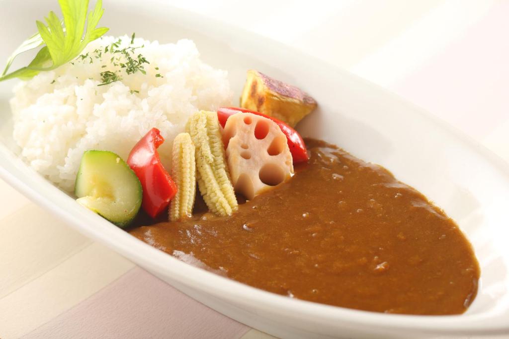 Makanan di atau di tempat lain dekat hotel