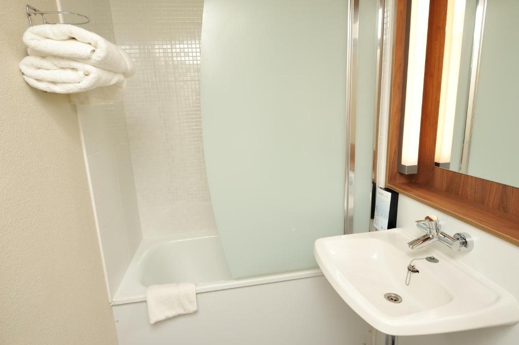 Campanile Reims Est - Taissy - Resim 8