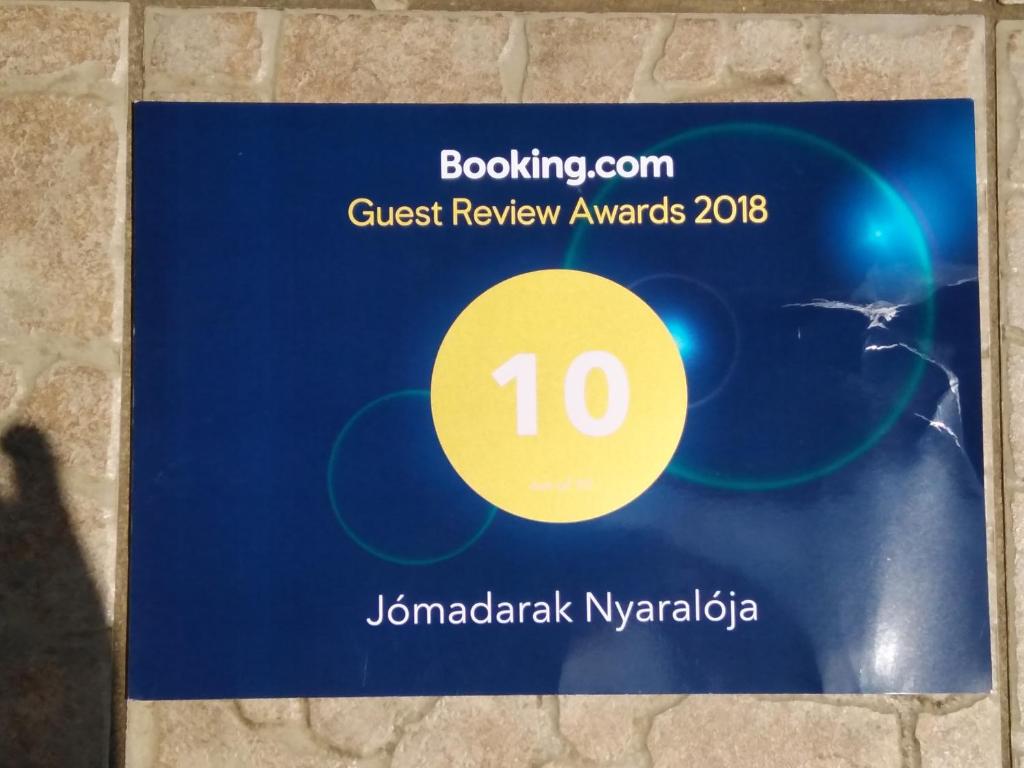 Certifikát, hodnocení, plakát nebo jiný dokument vystavený v ubytování Jómadarak Nyaralója