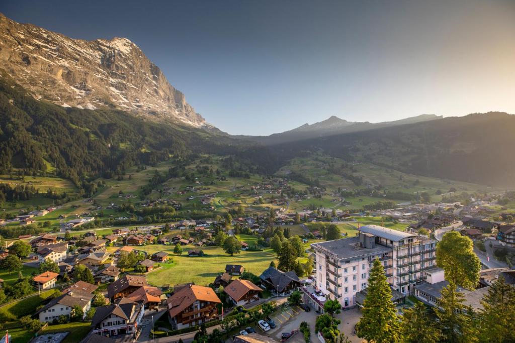 Blick auf Belvedere Swiss Quality Hotel aus der Vogelperspektive