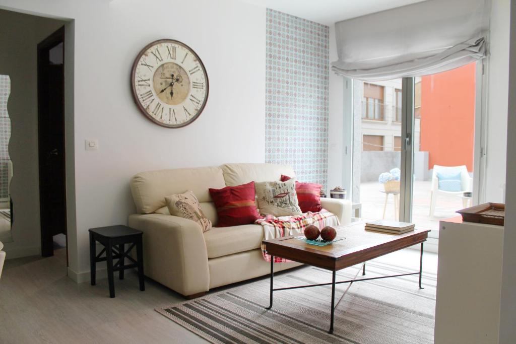 Kép Apartamento nuevo con terraza szállásáról Cambadosban a galériában