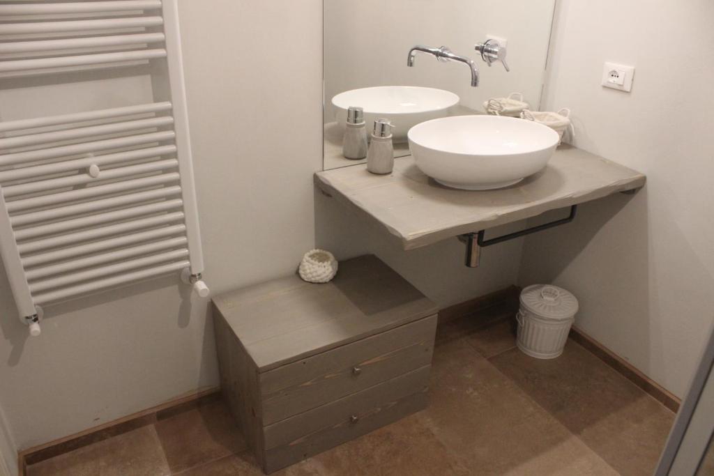 A bathroom at Agriturismo Qui e Ora