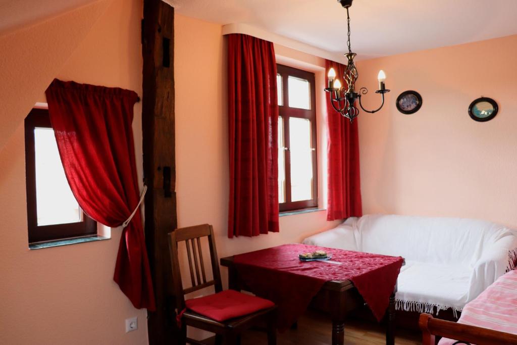 Postel nebo postele na pokoji v ubytování Pension Kuhn