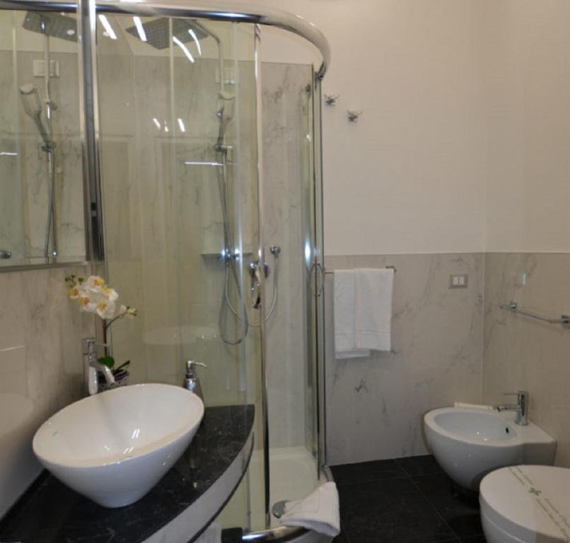 A bathroom at Il Fascino Di Roma