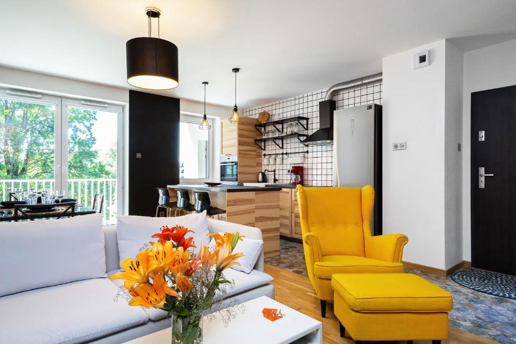 Posedenie v ubytovaní Botanic Gardens Apartment with FREE GARAGE Wrocław by Noclegi Renters