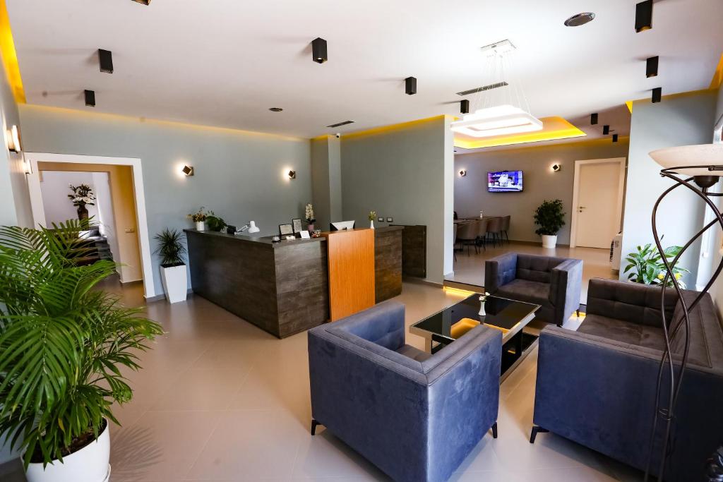 Home Hotel - Image 4