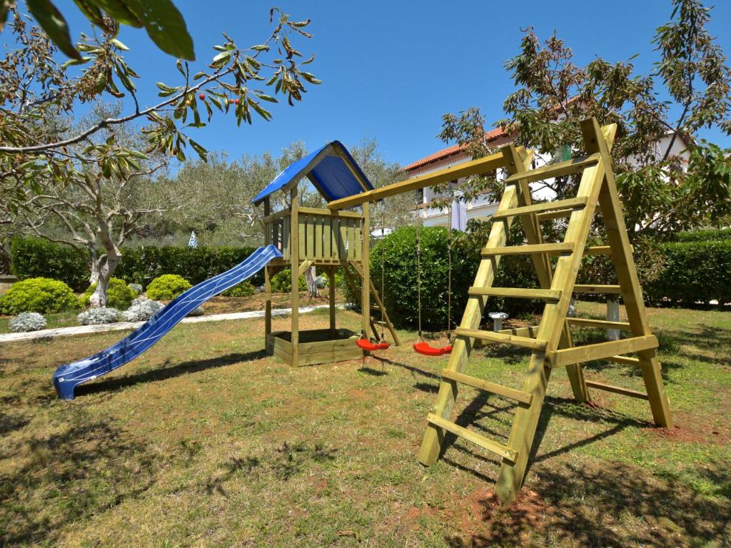 Detský kútik v ubytovaní Apartment Vesela-1 by Interhome
