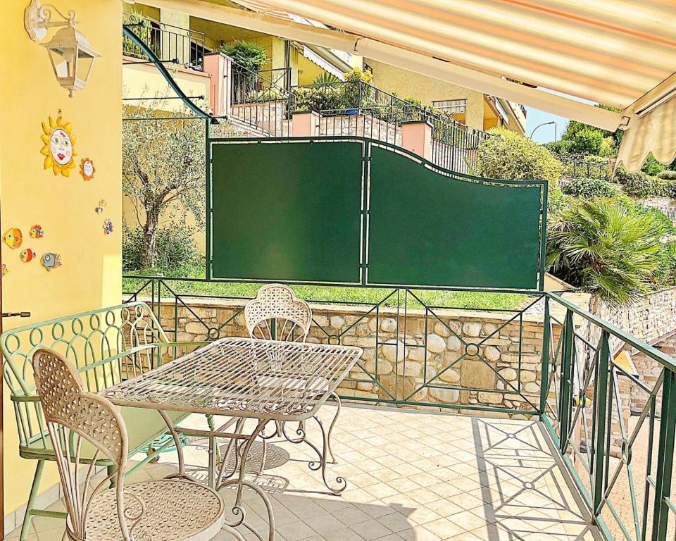 Balkon lub taras w obiekcie Alice's Nest-Lake View House