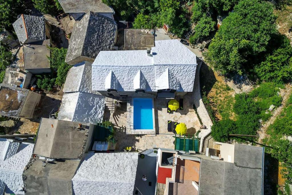 Bazén v ubytování Luxury Villa Topolina nebo v jeho okolí