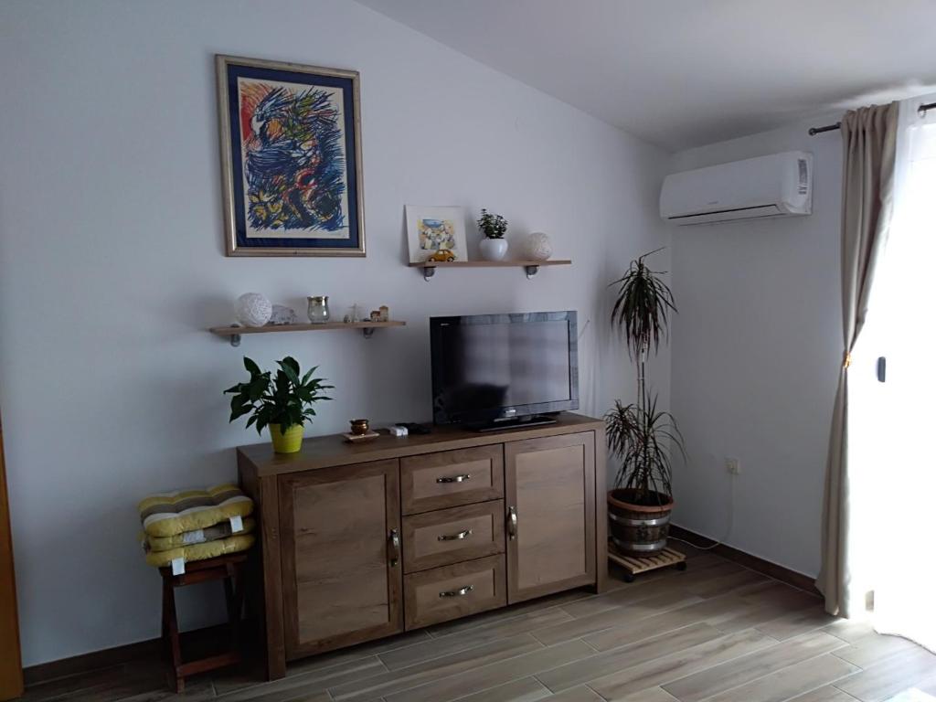 Apartment Fran - Apartment With Sea View