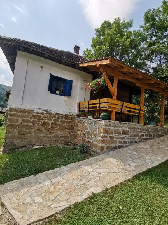 Budova, kde se prázdninový dům nachází