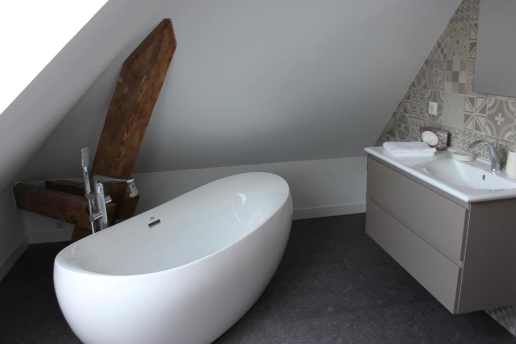 CLOS MARIE - Deluxe King Studio