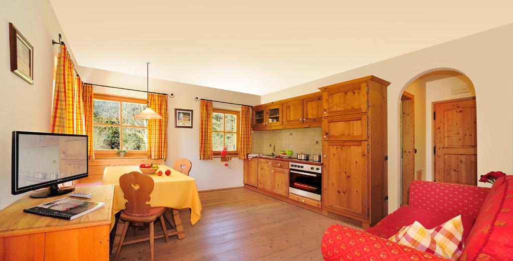Kuchyň nebo kuchyňský kout v ubytování Appartement Wolfenhof