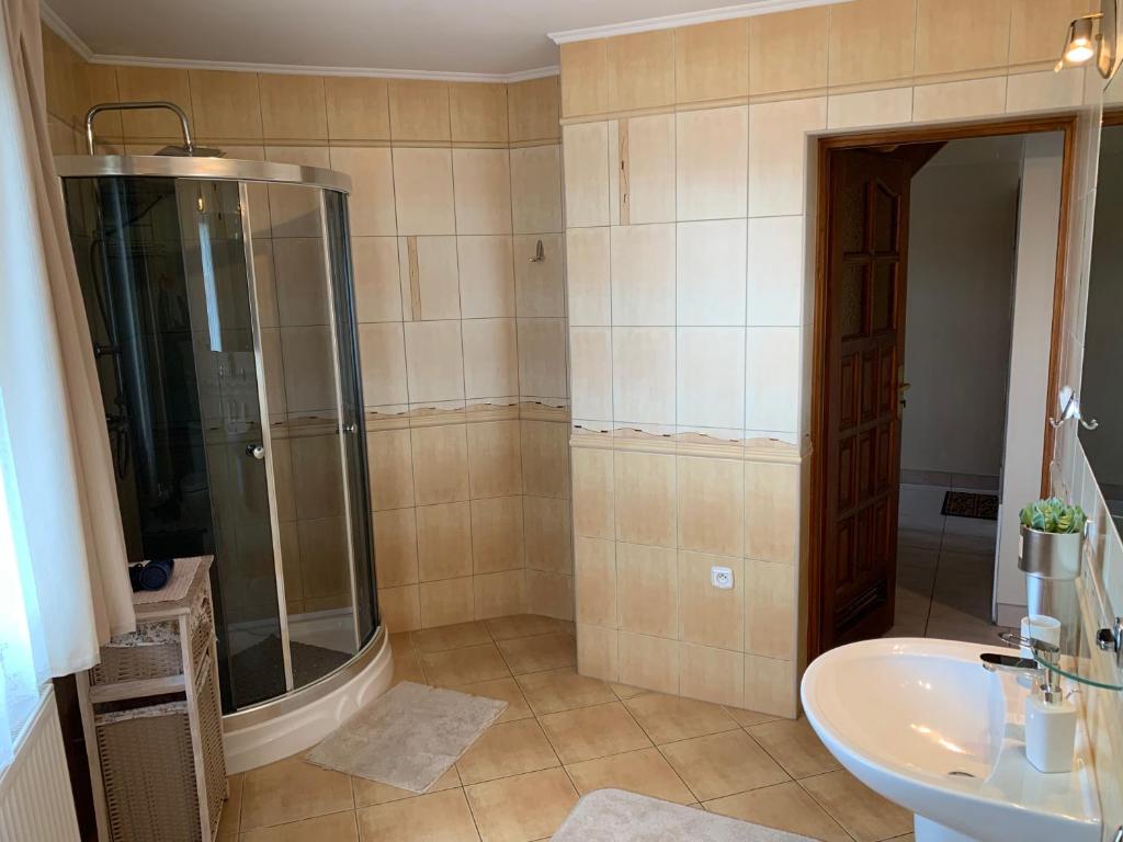 Koupelna v ubytování Apartamenty u Magika