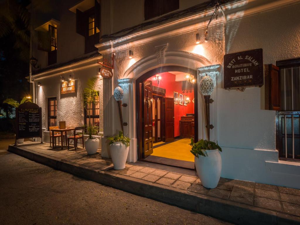 Budova, kde se hotel nachází