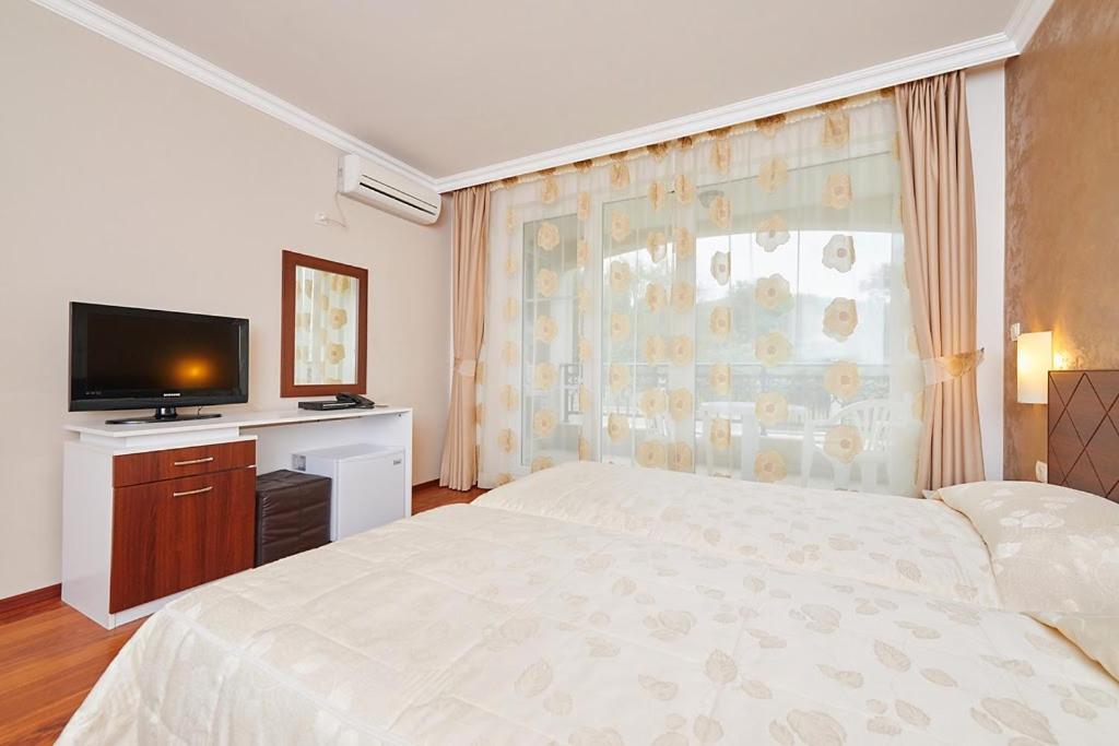 Penelopa Palace Apart Hotel & SPA - Habitación Doble Estándar Con Vista Al Jardín
