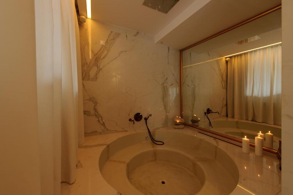 Koupelna v ubytování Irida Boutique Hotel