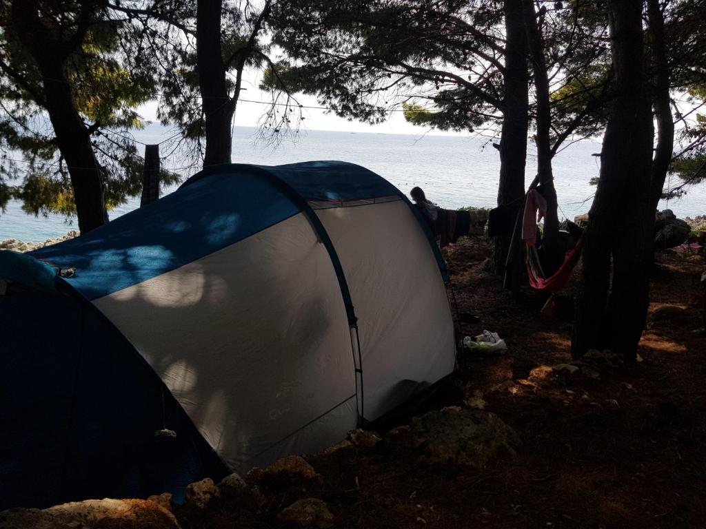 THE SEA CAVE CAMPING, Himare – Updated 2023 Prices
